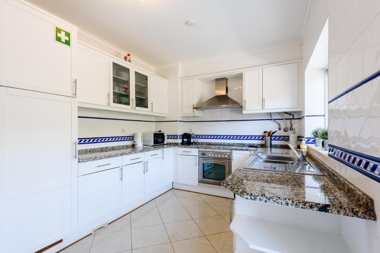 Amazing Apartment In Albufeira Eksteriør billede